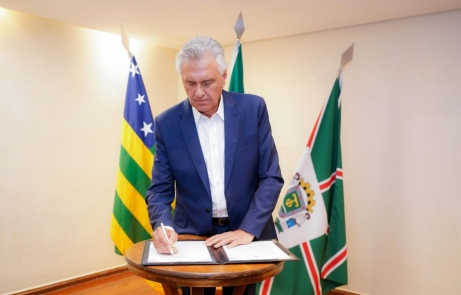 Assinado projeto que cria Política Estadual de Combustíveis de Goiás